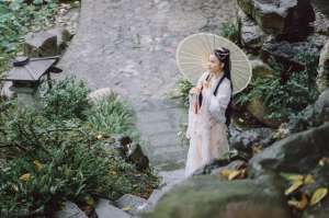 韩二(《金瓶梅》中王六儿打韩二，在利益面前，感情是如此的脆弱)