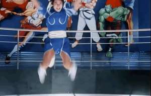 成龙春丽(街霸对决：程潇cos的春丽，有谁不着迷呢？当然成龙大哥的更经典)