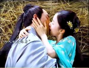 张静初吻戏(他吻遍大半个娱乐圈的女星，当跟赵丽颖接吻的时候，却羞红了耳朵)