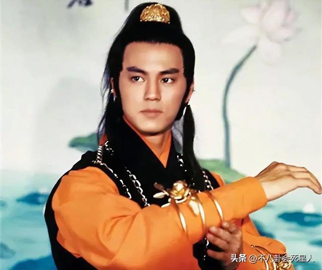 11位年轻时颜值高的明星现状，吴彦祖头发花白，陈冠希眼神沧桑