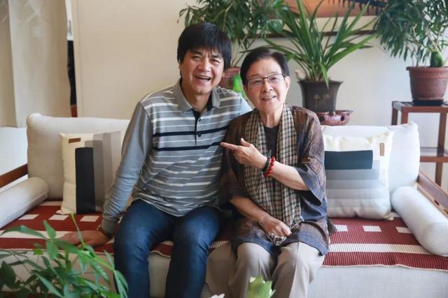 “青歌赛”获奖歌手红豆:猥亵男孩两次被判刑,现状如何?