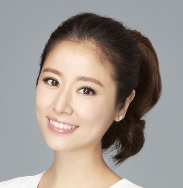 基因遗传太强大,女明星貌美如花的姐妹,林心如妹妹比她还美