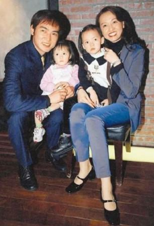 焦恩俊的“混乱”情史,和夺走他财产、女儿的“心机前妻”