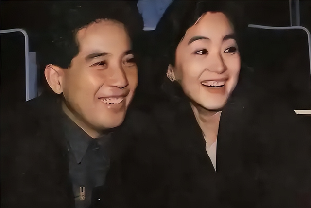 徐克称她是50年一遇美女,发哥对她一见钟情,自己感情却理不清