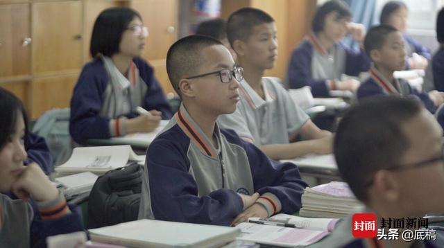 汶川地震寺庙出生的108个“罗汉娃”长大了:有人不想被关注有人觉得“幸运平常”看到僧人会合掌喊“师傅”