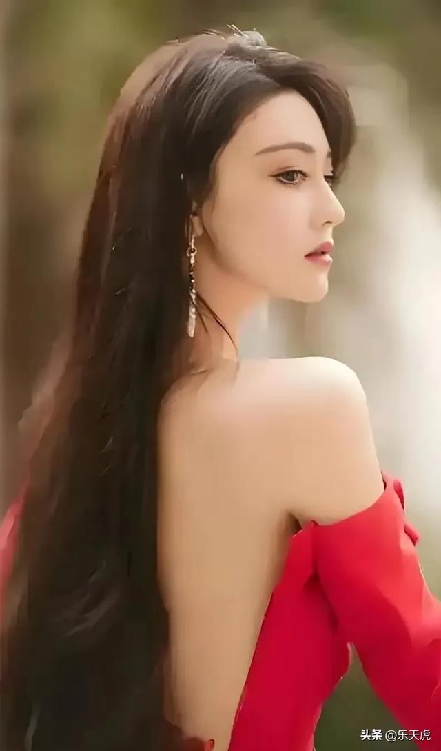 石头哥”李晨的爱情传奇:心形石下的红尘往事