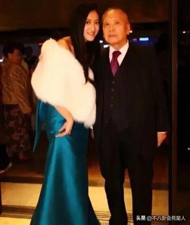 上海这一夜,站在章子怡身边的万宝宝,才是真正的“中国名媛”