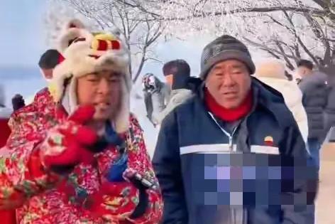 吉林大叔善举遭背弃?重庆女游客“忘恩负义”照片首曝光