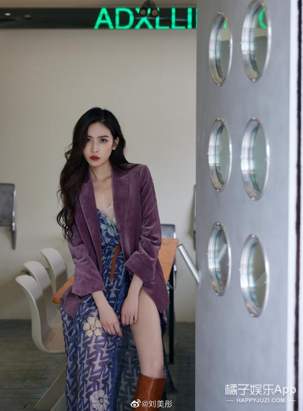 还记得《庆余年》中的战豆豆吗？她女装这么美？