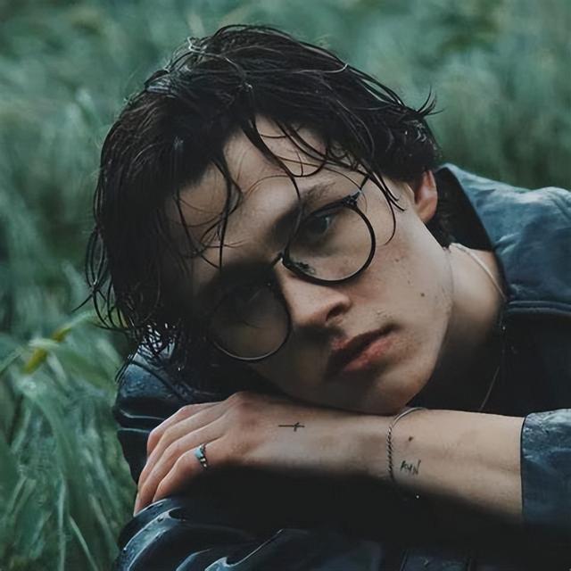 首首经典!美国男歌手David Kushner作品Humankind