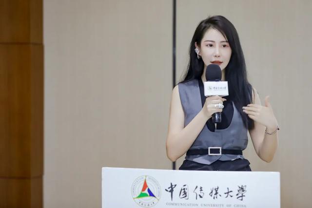 左岸潇 一个网红的进化史