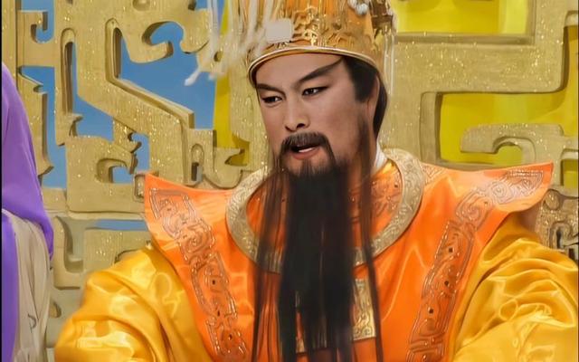 东华帝君地位堪比三清,王母为何不请他赴宴?玉帝:他来了我咋办