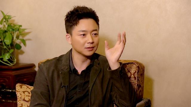 刘奕君:人生低谷期净身出户,二婚娶小娇妻终获幸福