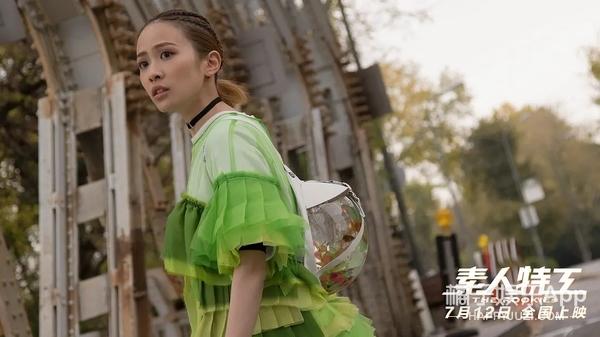 还记得《庆余年》中的战豆豆吗？她女装这么美？