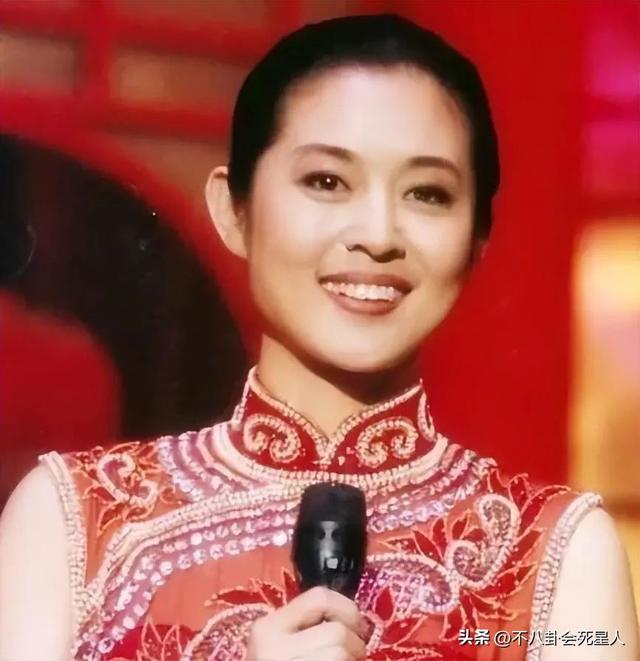 11位年轻时颜值高的明星现状，吴彦祖头发花白，陈冠希眼神沧桑