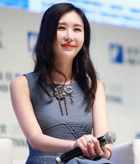 田朴珺的上位秘史:18线不红女演员,豪放敢演,如何搞定王石?