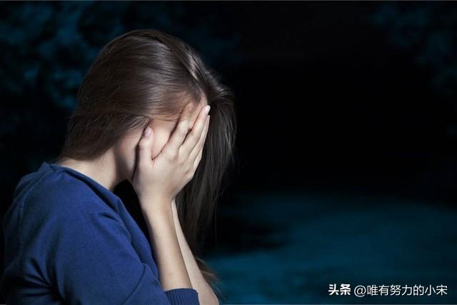 聪明的女人要记住这三千万,千万要独立,千万要工作,千万要自信