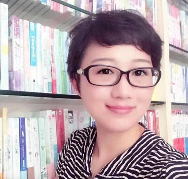 书店邂逅新美女老板