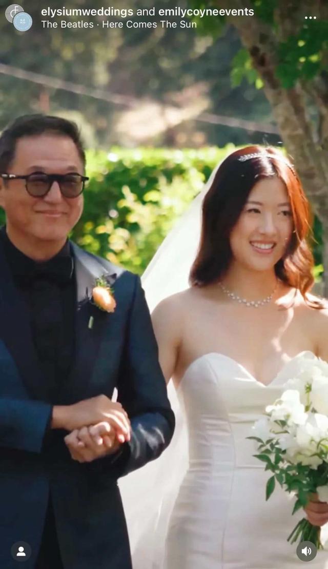 大S罕见露面,参加王伟忠女儿归宁宴,一个细节暴露她的窘迫现状