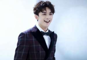 吴磊红孩儿(“太诱惑，太欲了”，吴磊与女明星拥吻画面，让人欲罢不能)