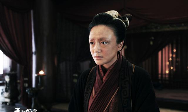 越“老”越美的6位女星,年轻时平平无奇,年纪大了反而美了