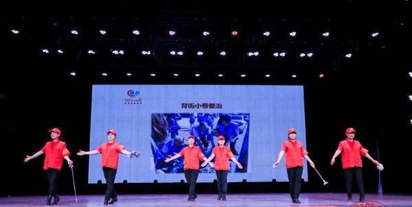 北京最美“西城大妈”亮相，实名注册志愿者已超八万人