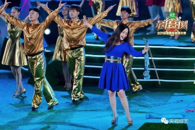 “玉林体育中心群星演唱会，李克勤领衔重温经典岁月！”