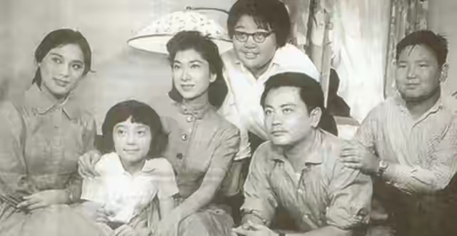 谢贤干妹沈殿霞,为何抑郁而终?葬礼上邓光荣怒斥郑少秋说出实情