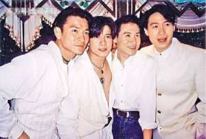 四大天王谁最帅(四大天王18岁：郭富城惊艳黎明无人能及，刘德华稚嫩张学友亮了)