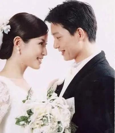 刘奕君:人生低谷期净身出户,二婚娶小娇妻终获幸福