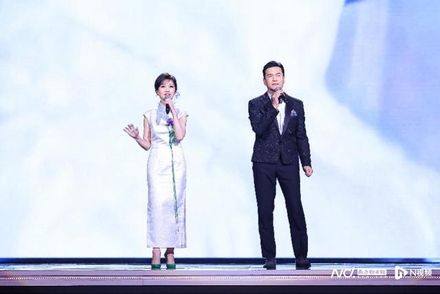 徐小凤赵雅芝汪明荃经典三连唱,“湾区升明月”唱遍怀旧金曲