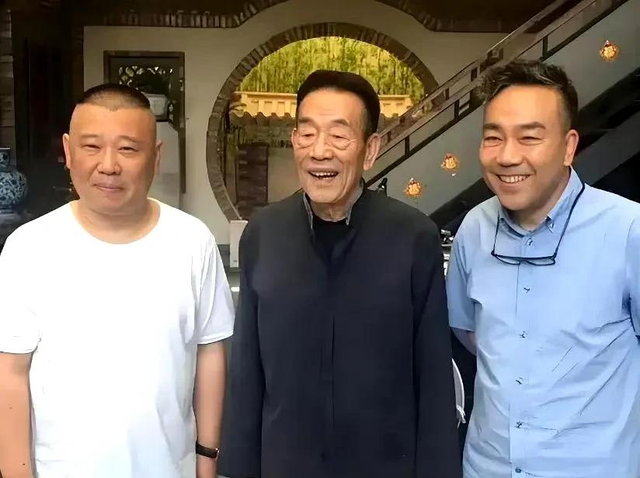 西安衡小珍,喊话杨议:不要再刨郭德纲了,吃开口饭就得嘴下留德