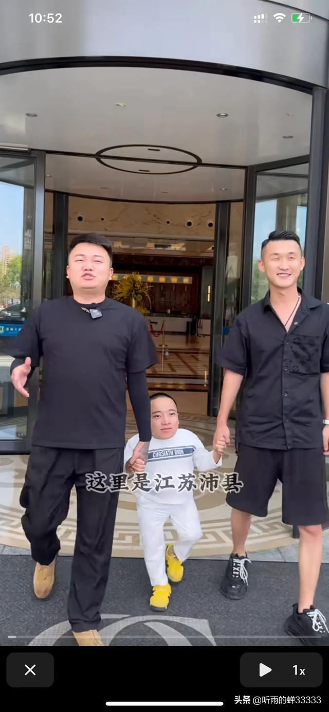 沛县二哥的“六弟”90后亿万富豪郭总陪同达摩团队再拜访二哥父亲
