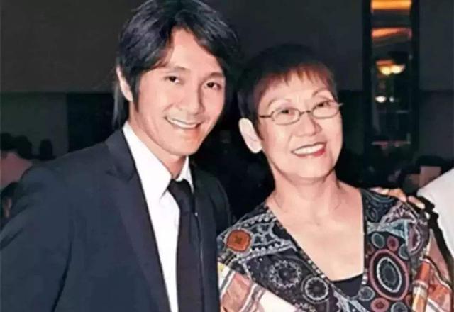 起底周星驰为何孤独半生:曾骂罗慧娟是神经病,母亲对他影响极深