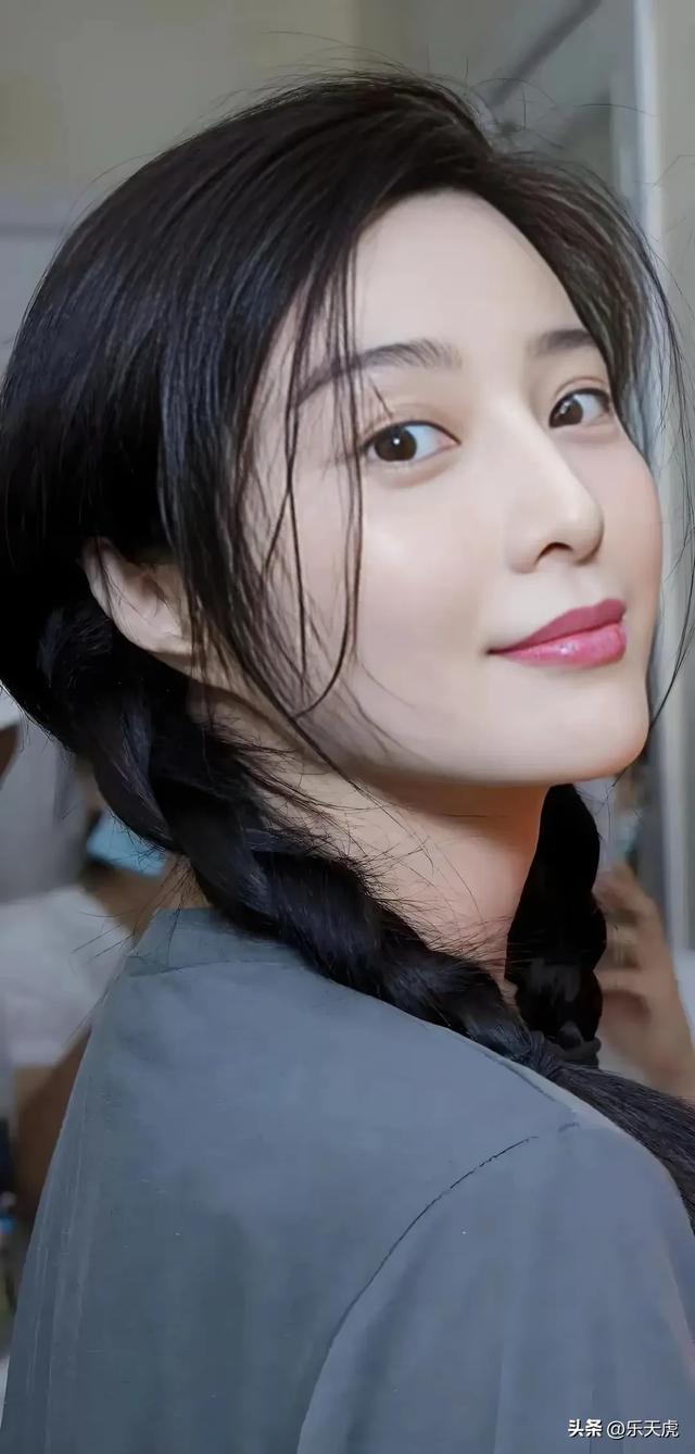 石头哥”李晨的爱情传奇:心形石下的红尘往事