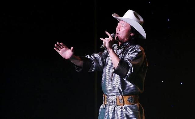 吉祥三宝过去14年:爸爸走了,妈妈隐退,“女儿”英格玛大变样
