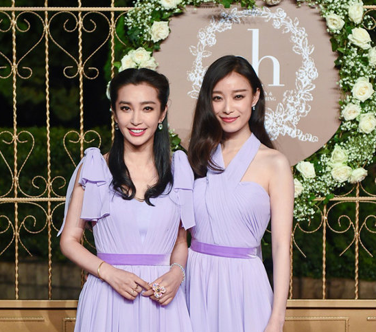 黄晓明夫妇婚礼复盘:3对夫妻离婚,2对情侣分手,TF变化大