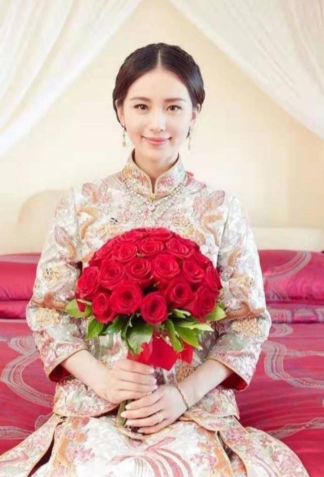 这几对“星夫妻”的婚礼珠宝,将中国元素进行到底,真的惊艳众人