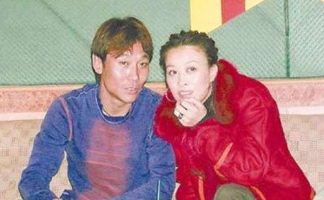 那英:被恩师说是猪脑子,生完孩子后被男友抛弃,恶评刀郎,真假