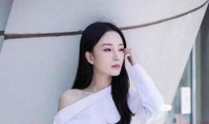 天浴李小璐(李小璐的《天浴》，特殊背景下的禁片却是她的成名作)