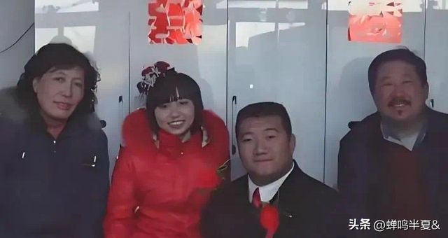 袁立东:天生没手脚,父母让他自生自灭,他却能娶妻生子靠嘴养家