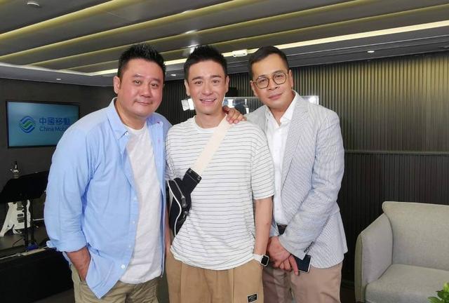 他是表情包的“梁非凡”,今年52岁,不当演员改行去送货