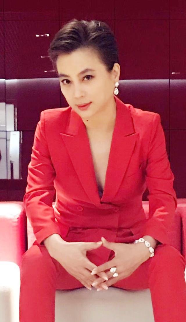 李玲玉和丈夫杰瑞:过去的婚姻有阴影,让外国丈夫内心饱含委屈