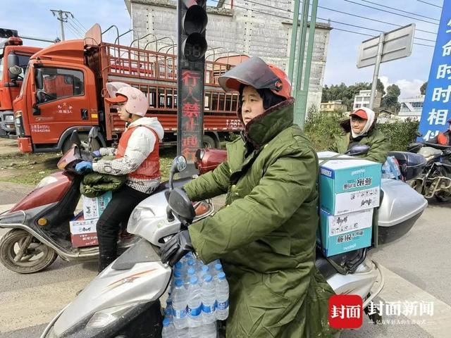“再冷也要上!”筠连摩托运输队:明知山有险,偏向险中行