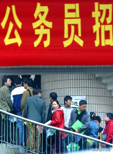 乡镇公务员男少女多正在失调,在特殊工作中还要“优先照顾女士”