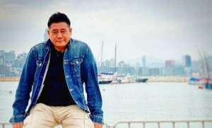 梁非凡(他是表情包的“梁非凡”，今年52岁，不当演员改行去送货)