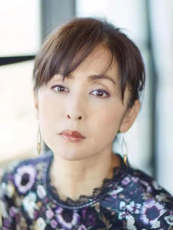 日美魔女齐藤由贵终于离了!出轨已婚医生多年,30年老公黯然离家