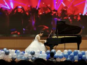 王域(东逸湾实验学校王域：压力化为动力，为钢琴付出超十年努力)