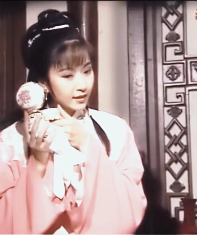 张玉嬿年轻时有多美,可甜可盐,泪盈双眸,无辜眼神动人心弦!