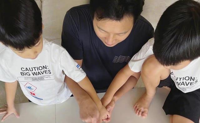 侯佩岑为富豪老公庆生,父子三人切蛋糕好温馨,却被网友说好小气